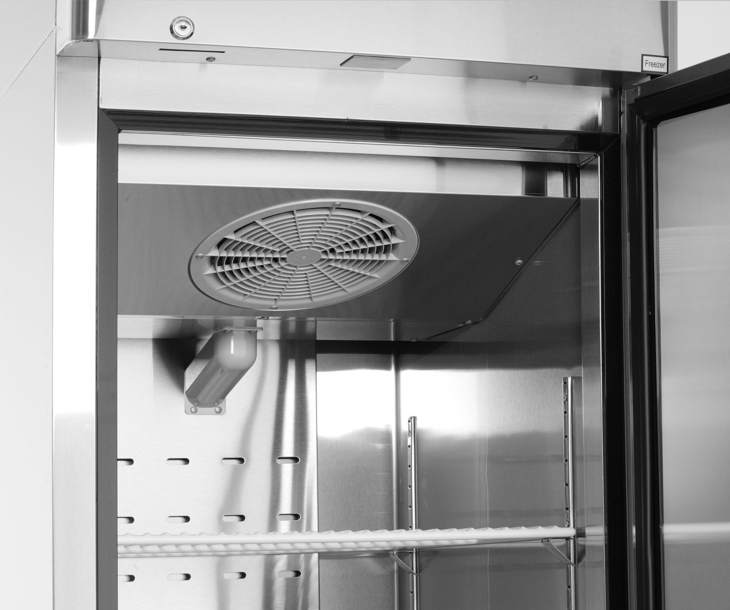 Fagyasztószekrény 440 l, 1 ajtó, rozsdamentes acél, -17 és -22°C között | ARKTIC 233115