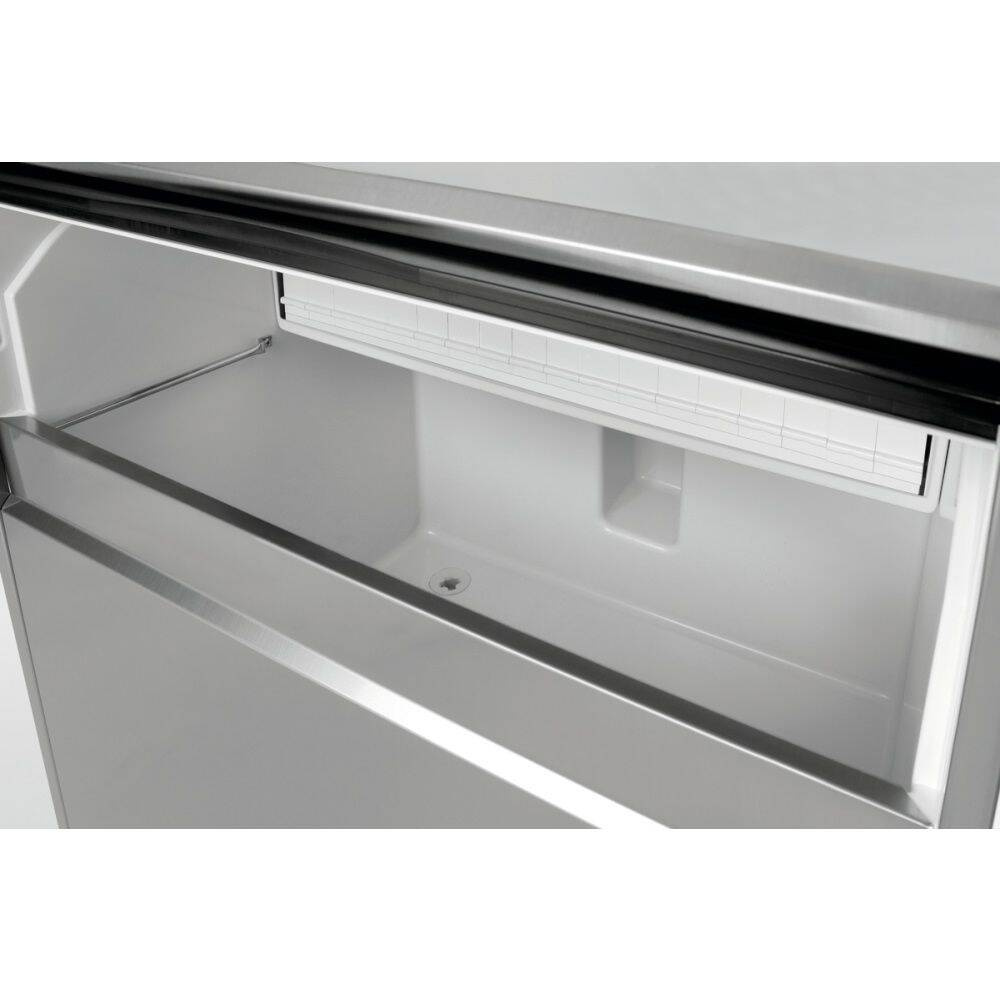 Jégkockakészítő B 70 Plus (teljesítmény 70 kg/nap) | BARTSCHER 104583