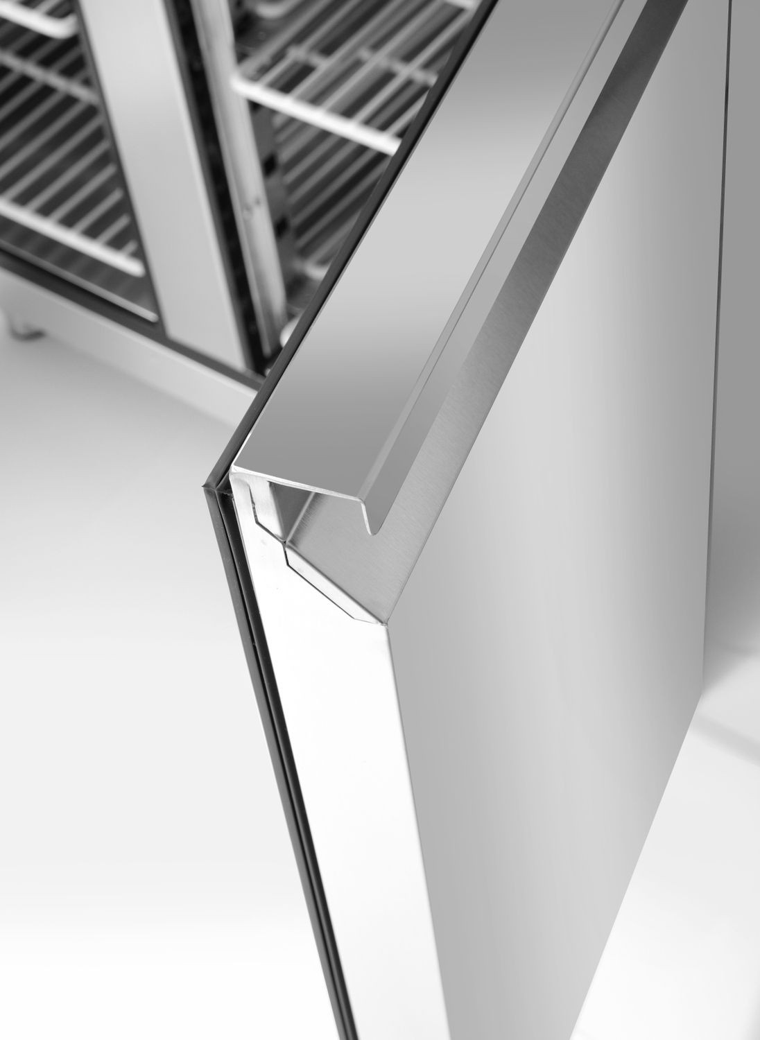 Fagyasztóasztal 2 ajtós, 215 l, 136x70x85 cm, -18 és -22°C között, 0.3 kW | ARKTIC 232064