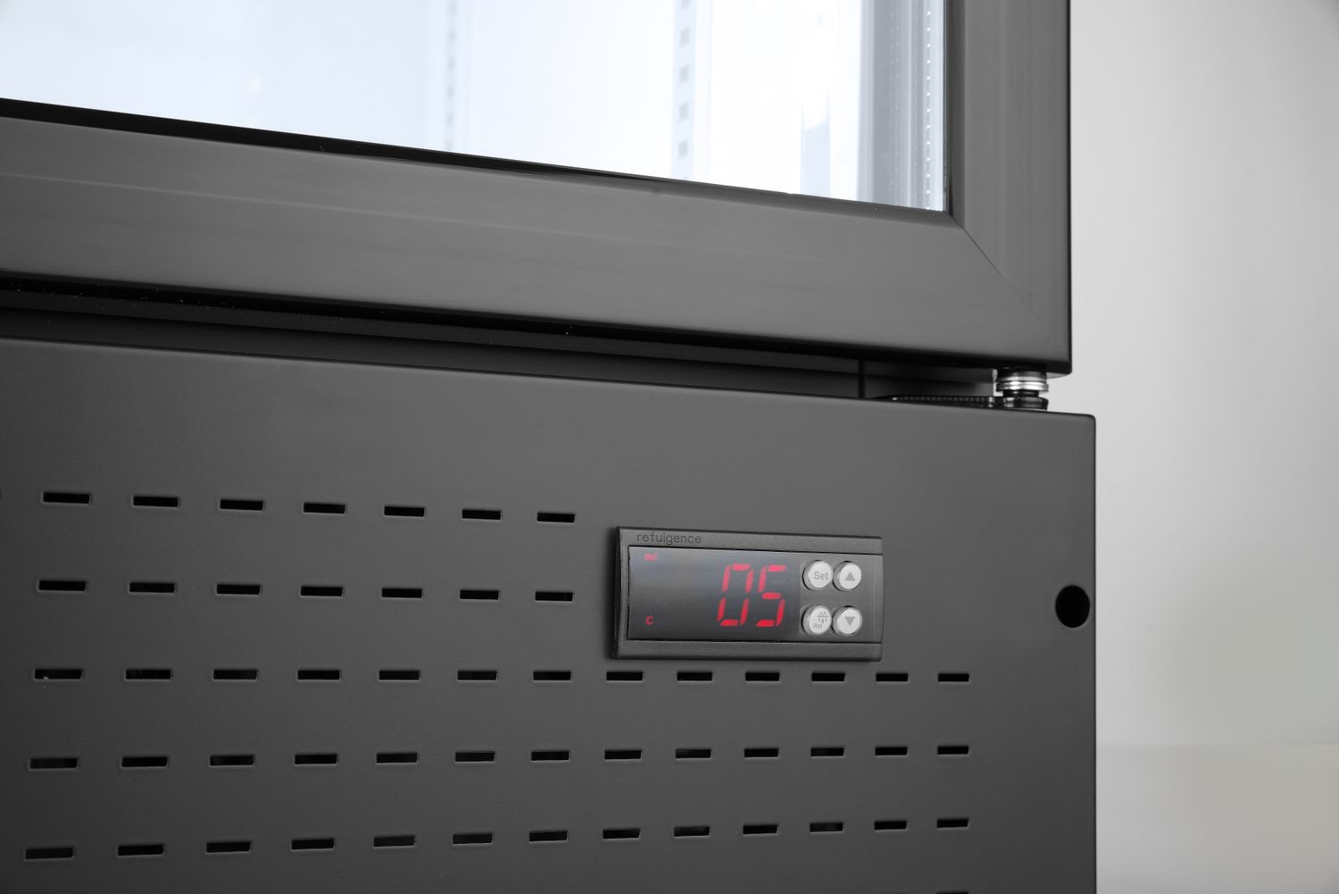 Hűtő vitrin megvilágított panellel, 681 l, 2 ajtó, fehér alumínium, 2-10°C | ARKTIC 233795