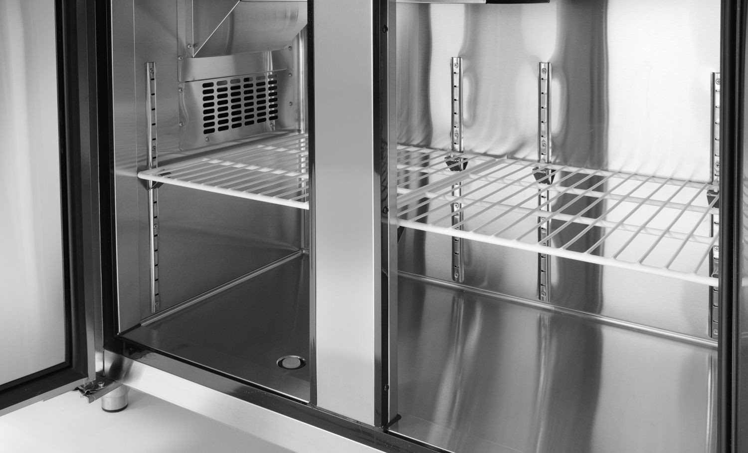 Hűtőasztal Kitchen Line 2 ajtós, 220 l, 120x60x85 cm, Embraco aggregát, 0.3 kW | ARKTIC 233344
