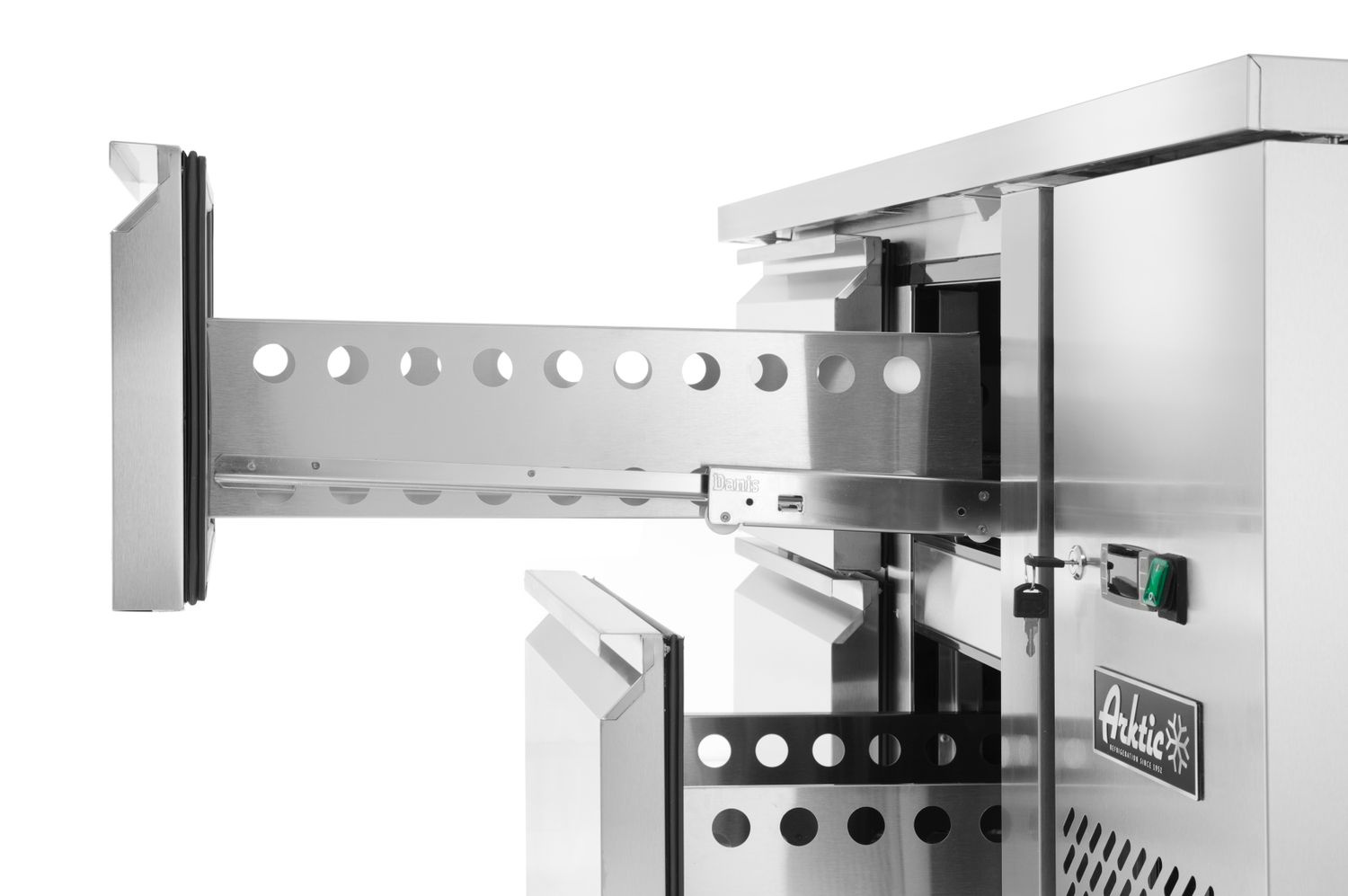 Hűtött asztal 4 fiókkal, oldalsó aggregát, 280 l, 136x70x85 cm, 0.25 kW | ARKTIC 233764