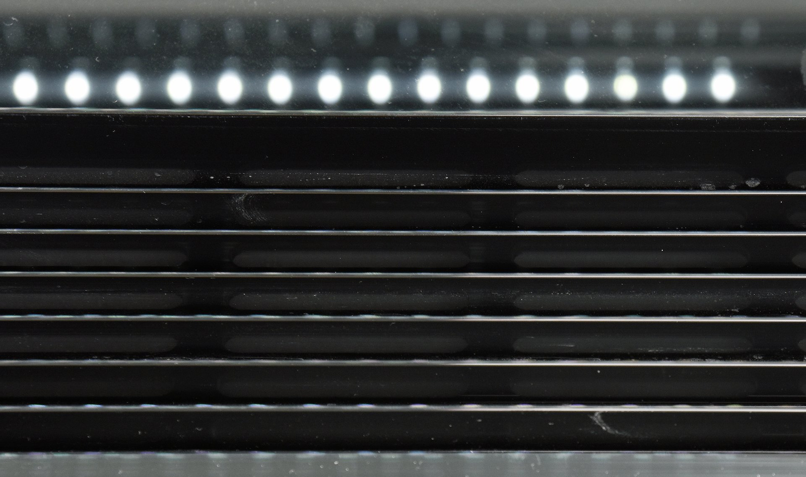 Hűtött bemutatóvitrin fekete 400 l | YATO YG-05045